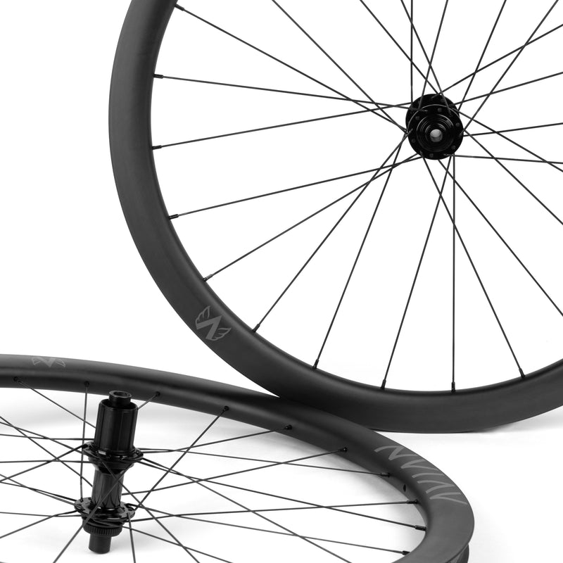 Avian AR740 Carbon Wheelset-Shimano-Black-24h