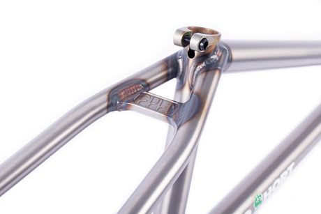 2-Short Frame / clear coat raw