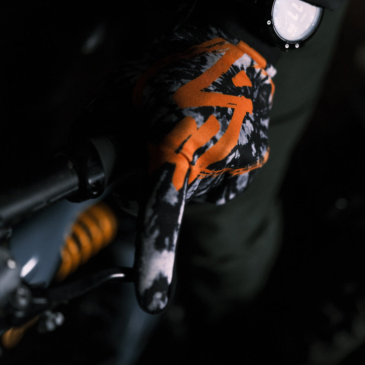 Shadow Conspire Gloves - Tangerine Tye Die