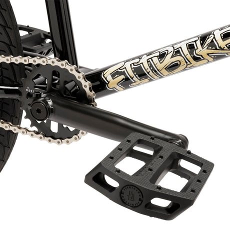 FIT_26_SERIES_ONE_GLOSS_BLACK_DETIAL_001
